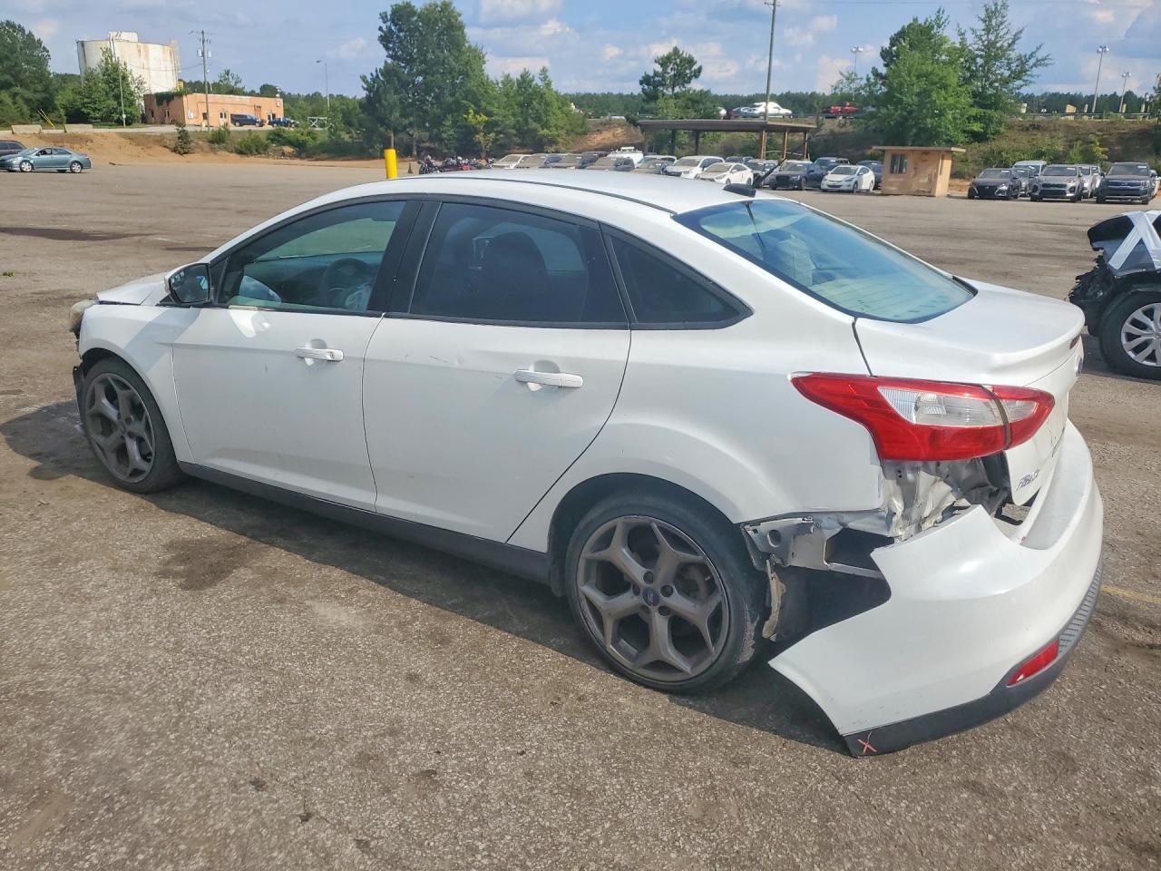 2014 Ford Focus Se - Image 2