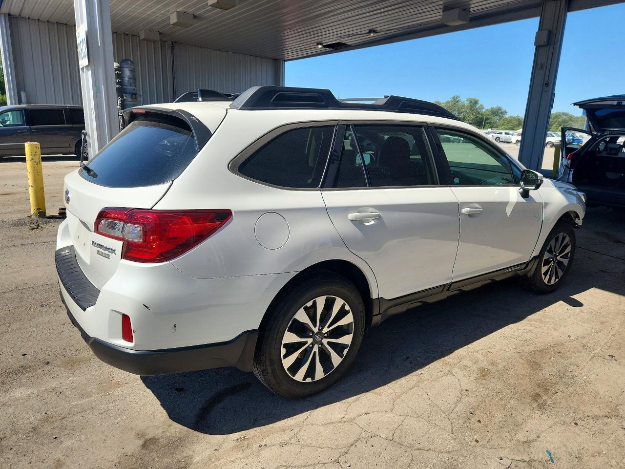 2017 Subaru Outback 2.5I Limited - Фото 3