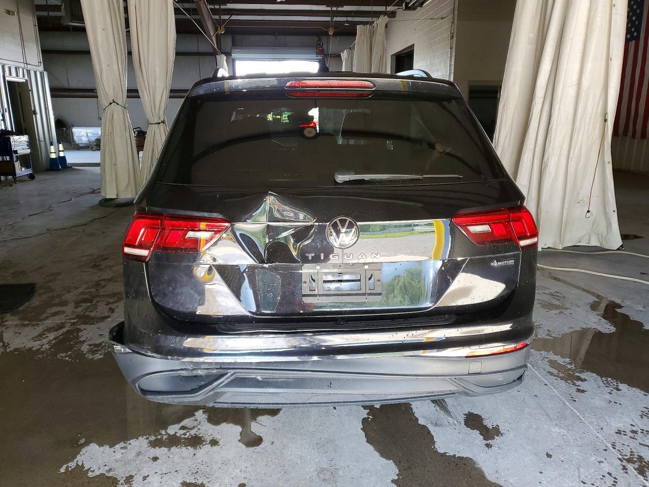 2022 Volkswagen Tiguan S - Фото 6