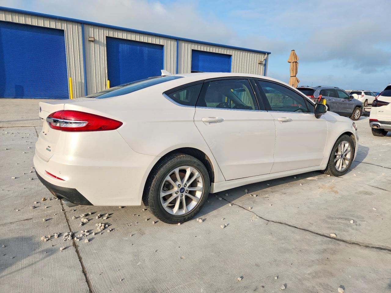 2020 Ford Fusion Se - Фото 3