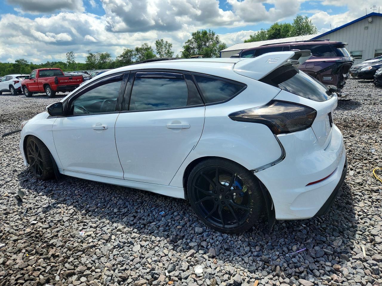 2017 Ford Focus Rs - Image 2
