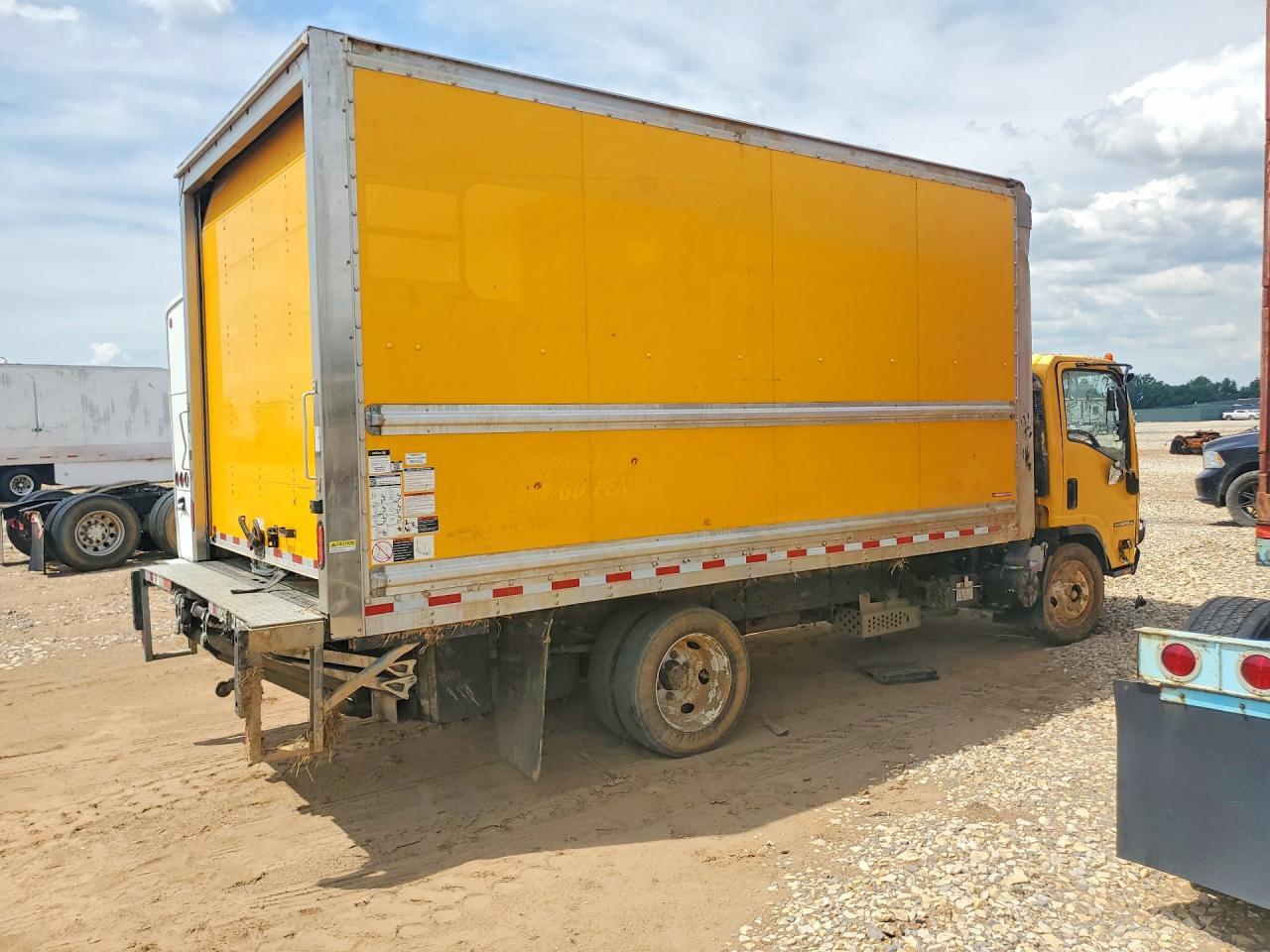 2023 Isuzu Npr Hd - Box Truck - Image 3