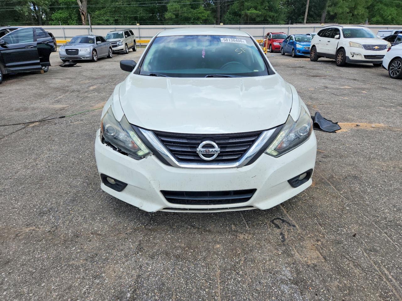 2017 Nissan Altima 2.5 Sr - Image 5
