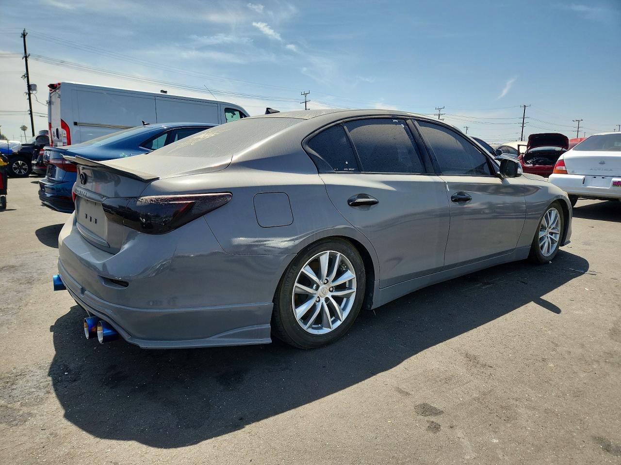 2017 Infiniti Q50 3.0T Premium - Фото 3