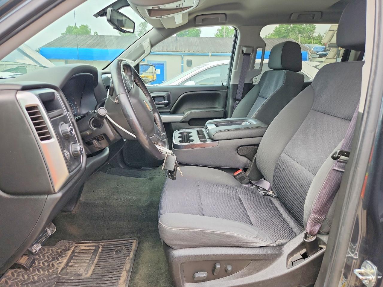 2017 Chevrolet Silverado - Image 7