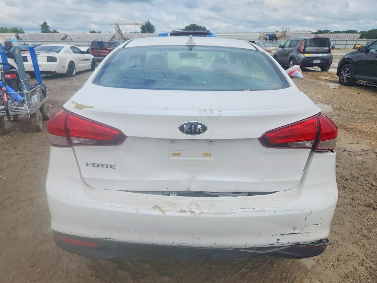 2017 Kia Forte Lx - Фото 6