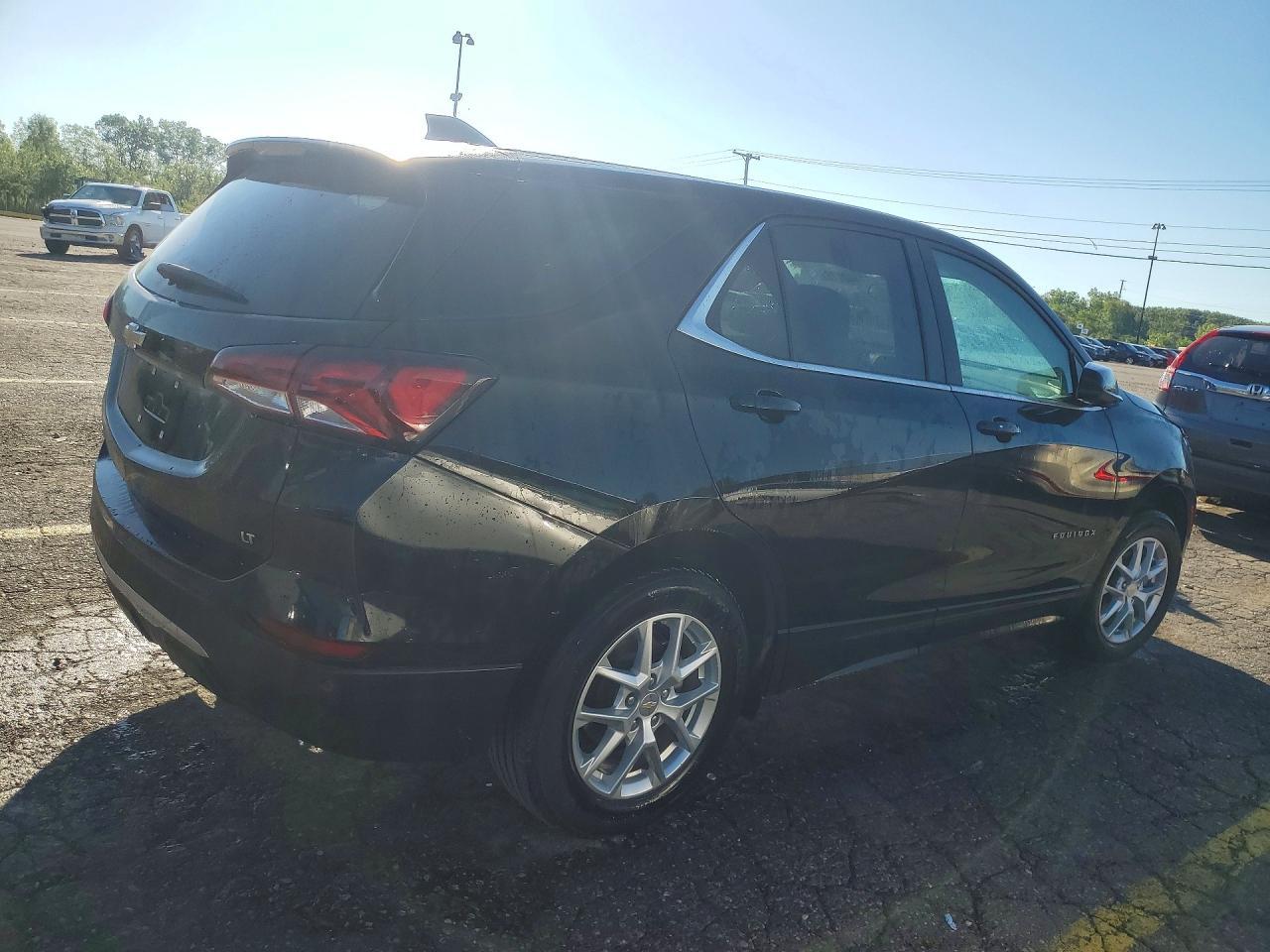2024 Chevrolet Equinox Lt - Фото 3