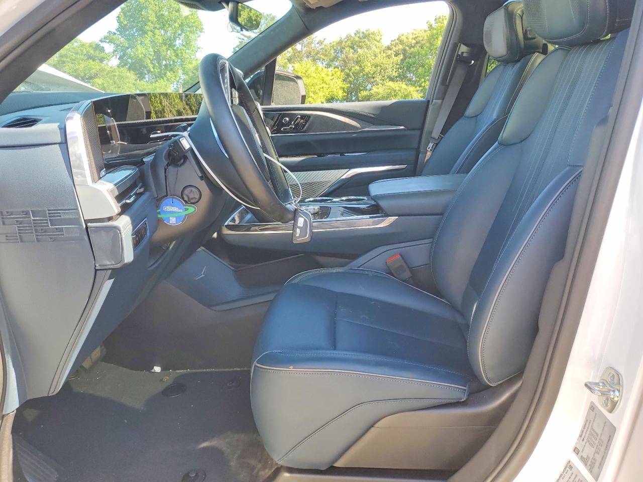 2025 Cadillac Escalade Iq Sport-2 - Image 7