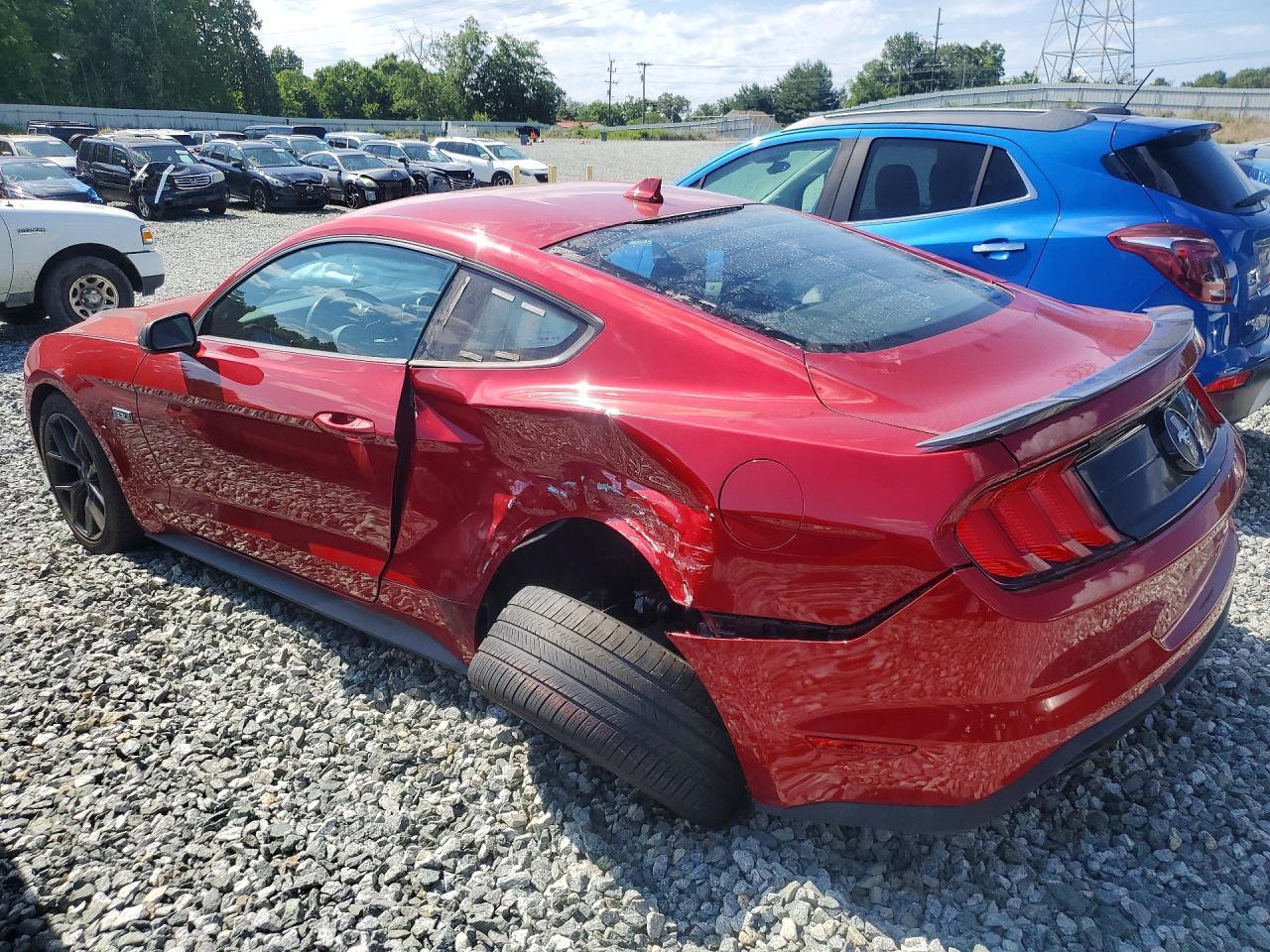 2023 Ford Mustang - Фото 2