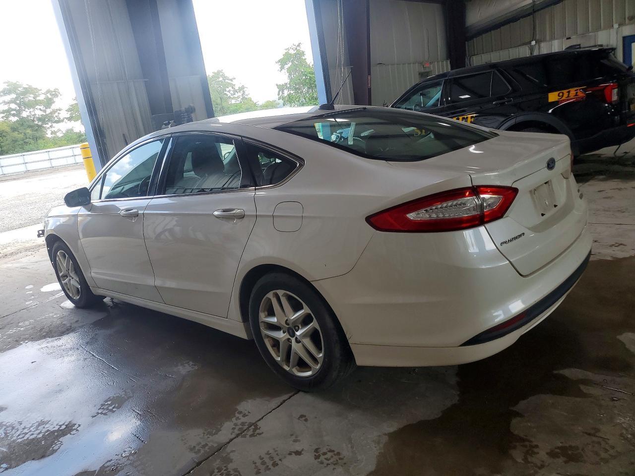 2013 Ford Fusion Se - Фото 2