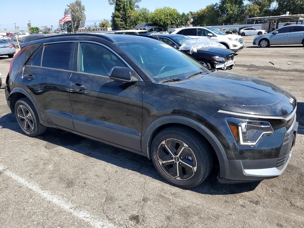 2023 Kia Niro Ex - Image 4