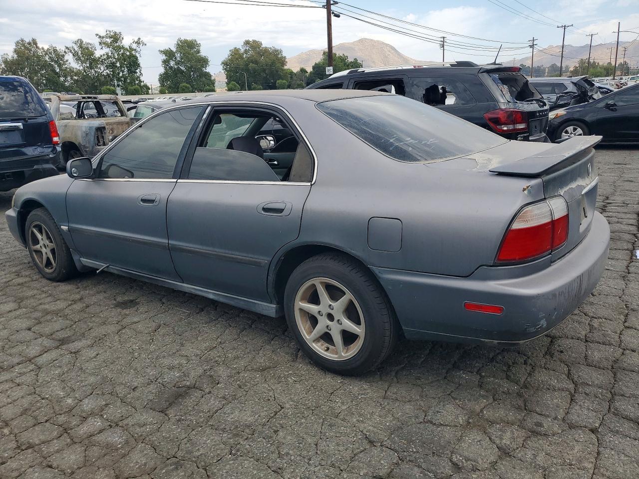 1996 Honda Accord Lx - Фото 2