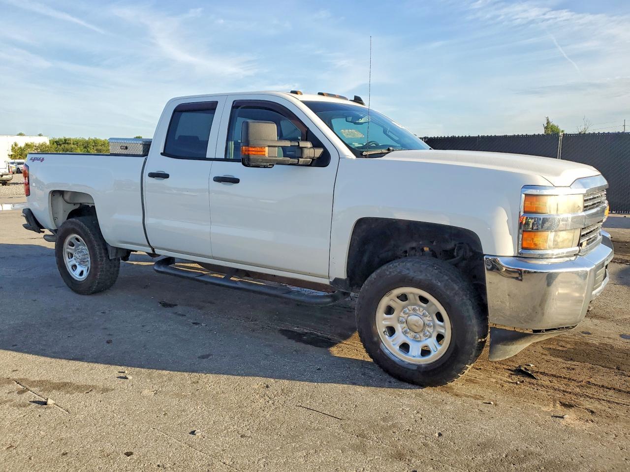 2015 Chevrolet Silverado K2500 Heavy Duty - Фото 4