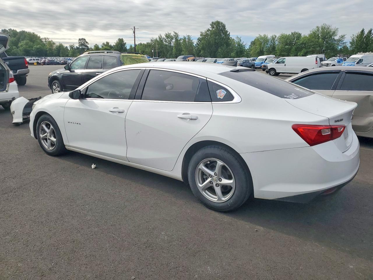 2018 Chevrolet Malibu Ls - Фото 2