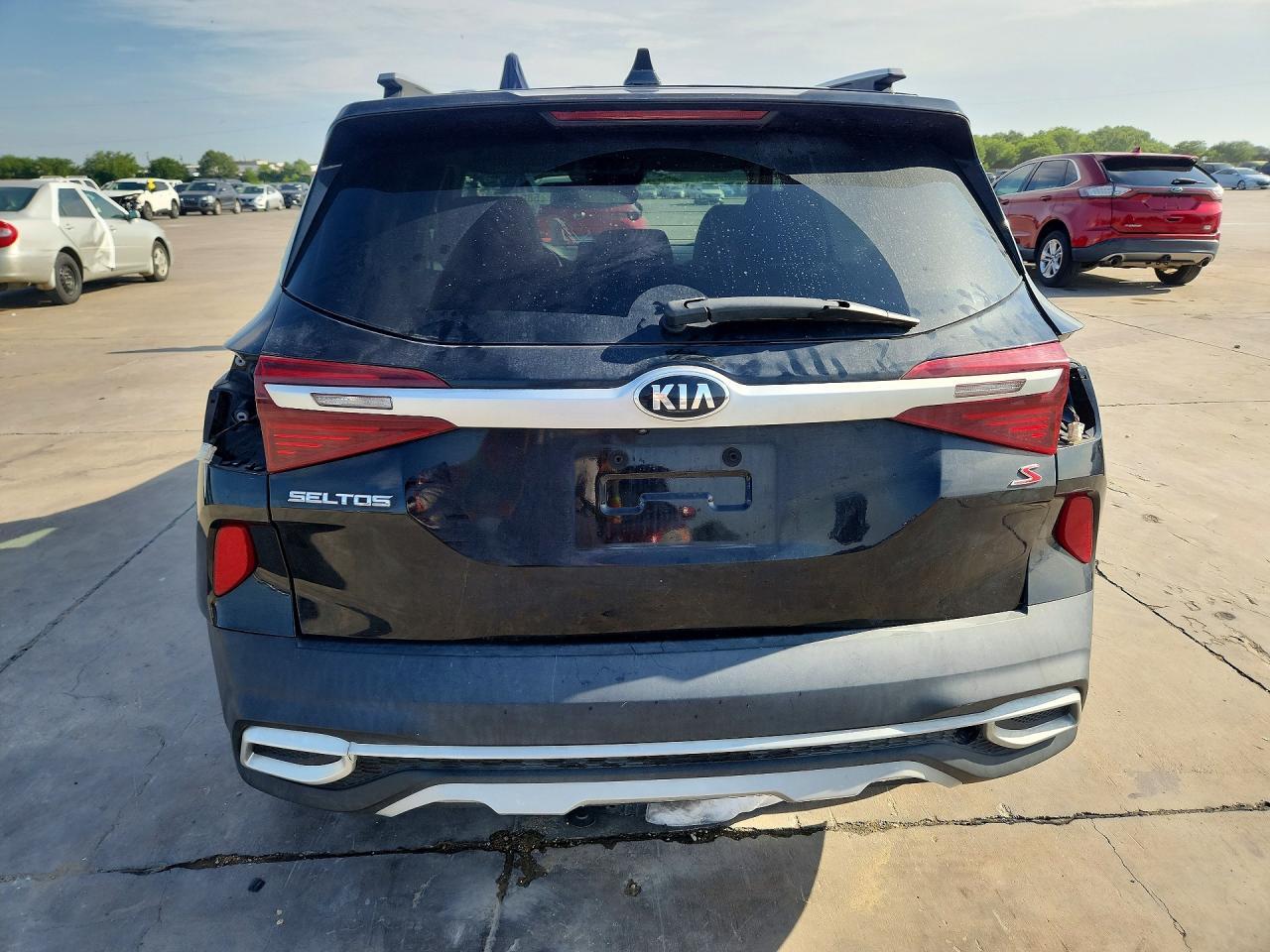 2021 Kia Seltos S - Фото 6