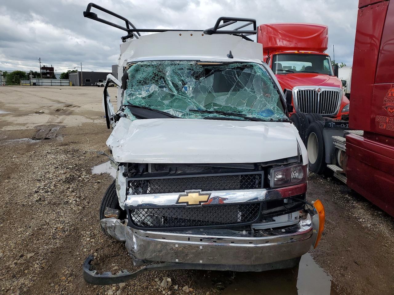 2024 Chevrolet Express G3500 - Фото 5