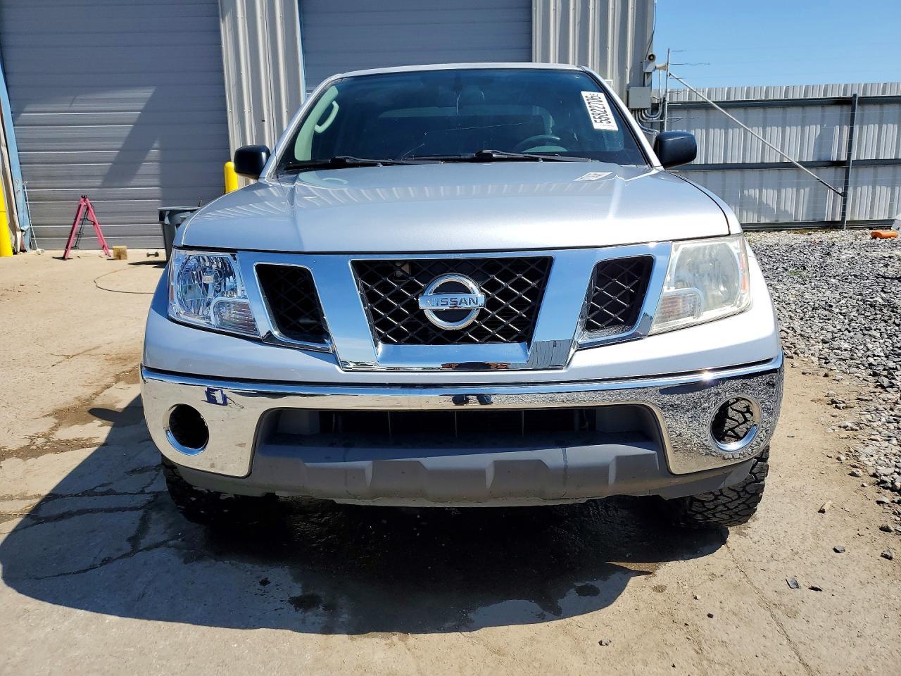 2010 Nissan Frontier Se V6 - Image 5
