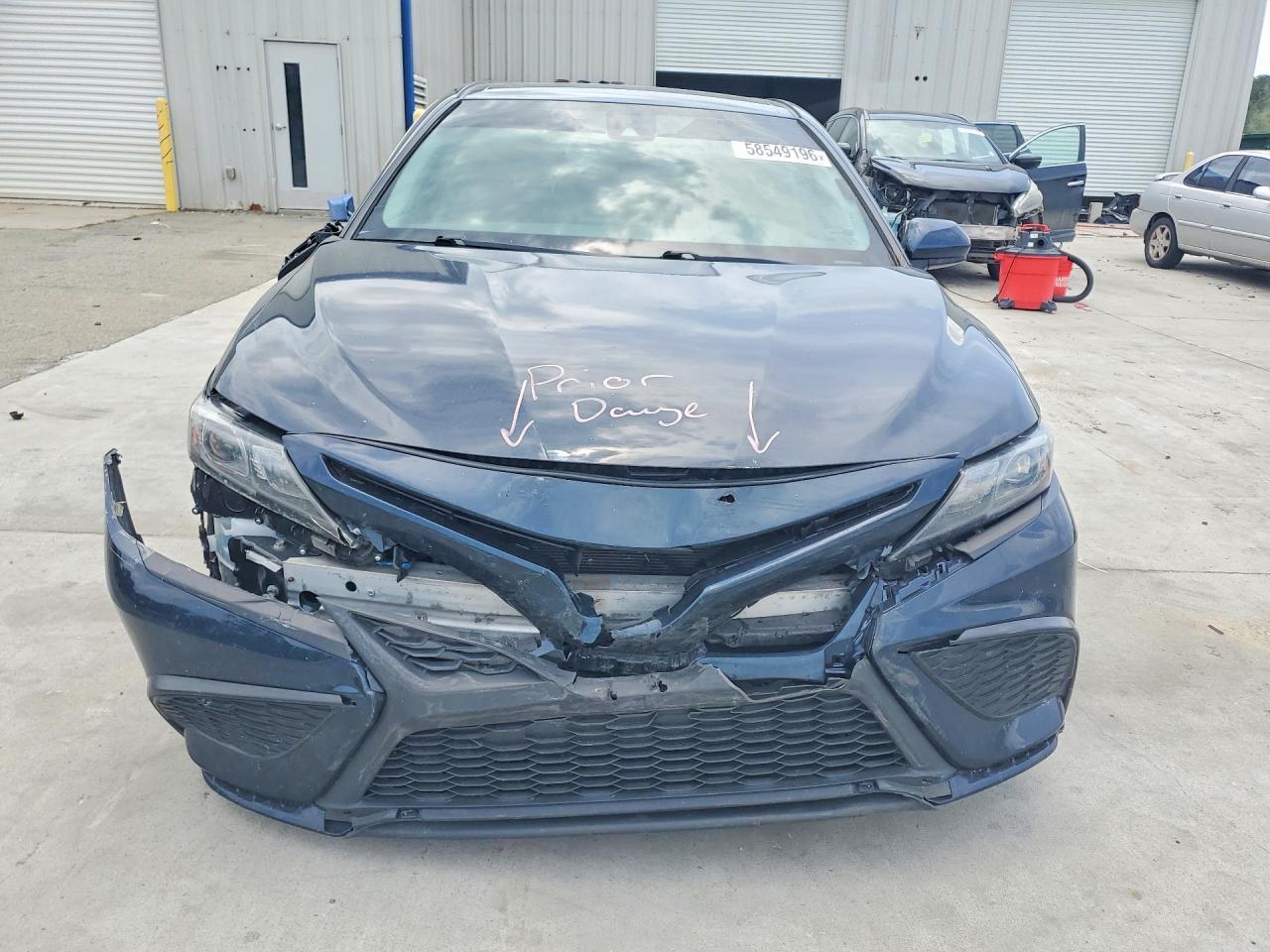 2021 Toyota Camry Se - Image 5