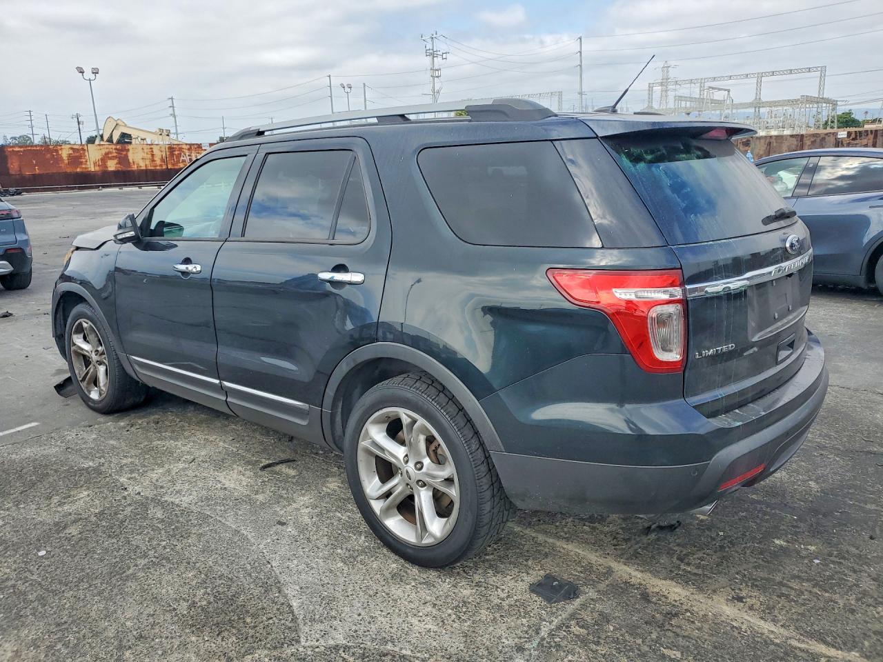 2014 Ford Explorer - Фото 2