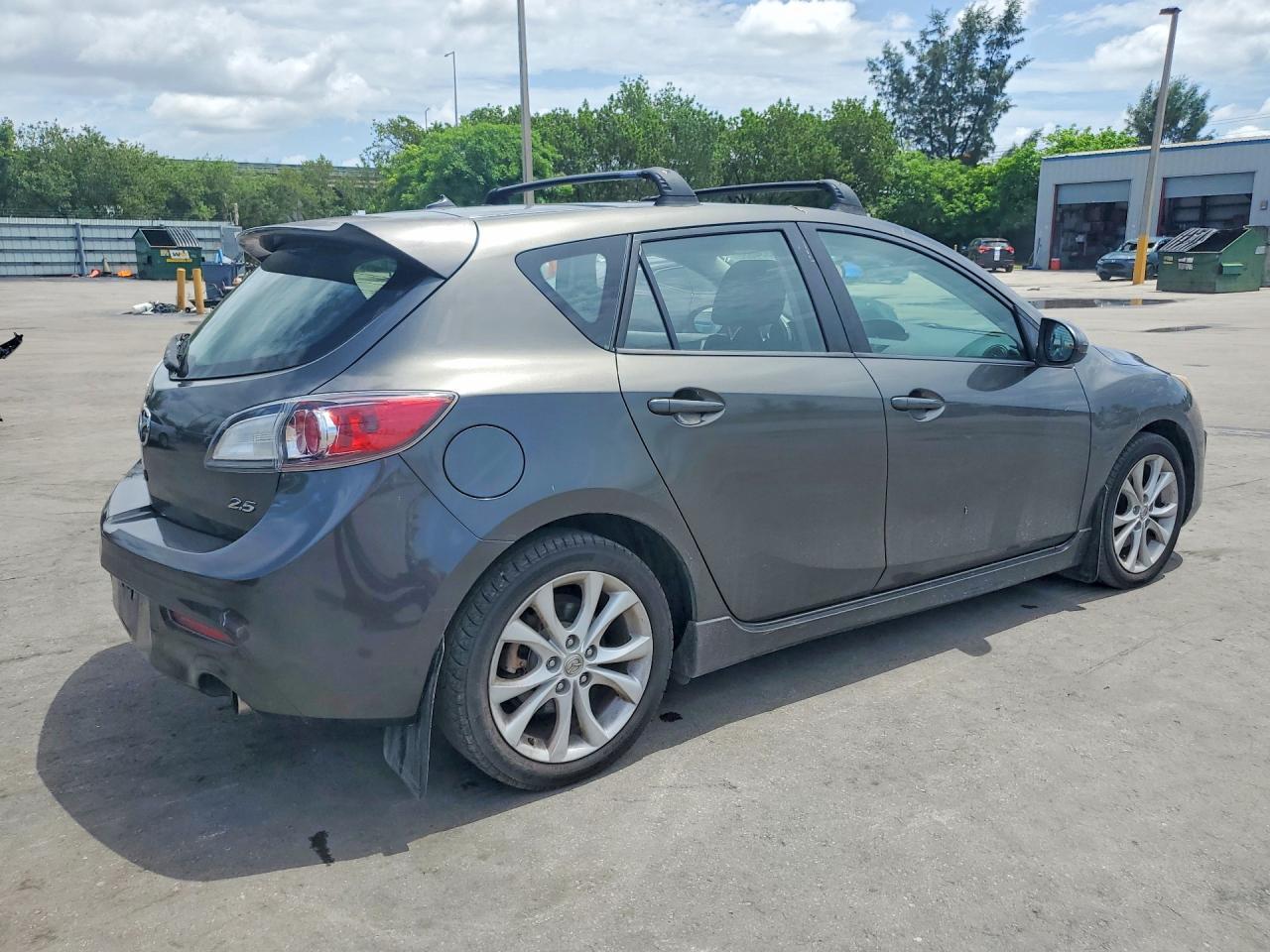 2011 Mazda 3 S - Image 3