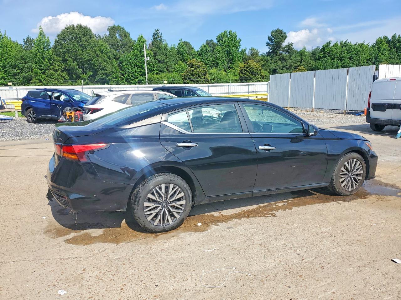 2023 Nissan Altima Sv - Фото 3