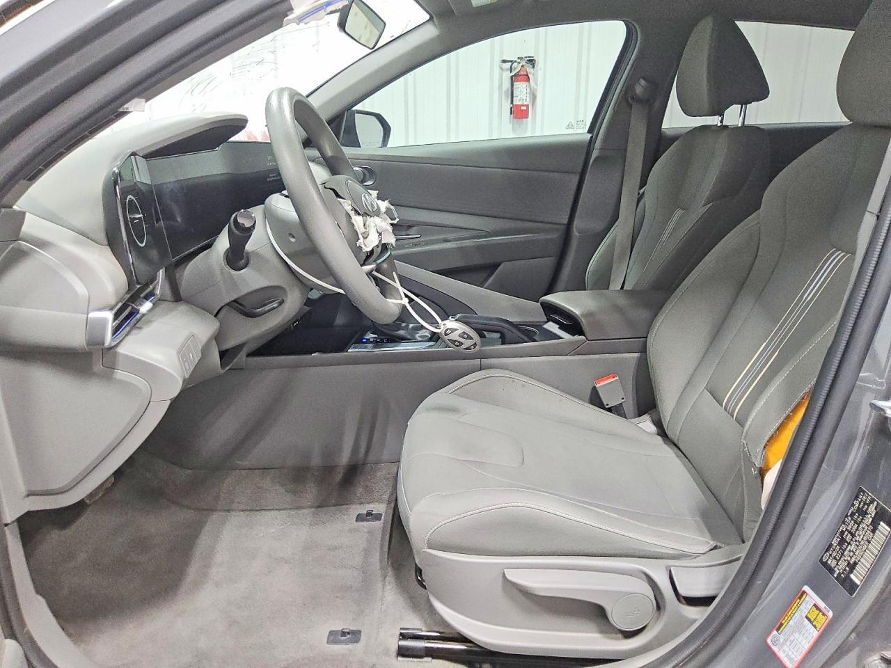 2024 Hyundai Elantra Sel - Image 7