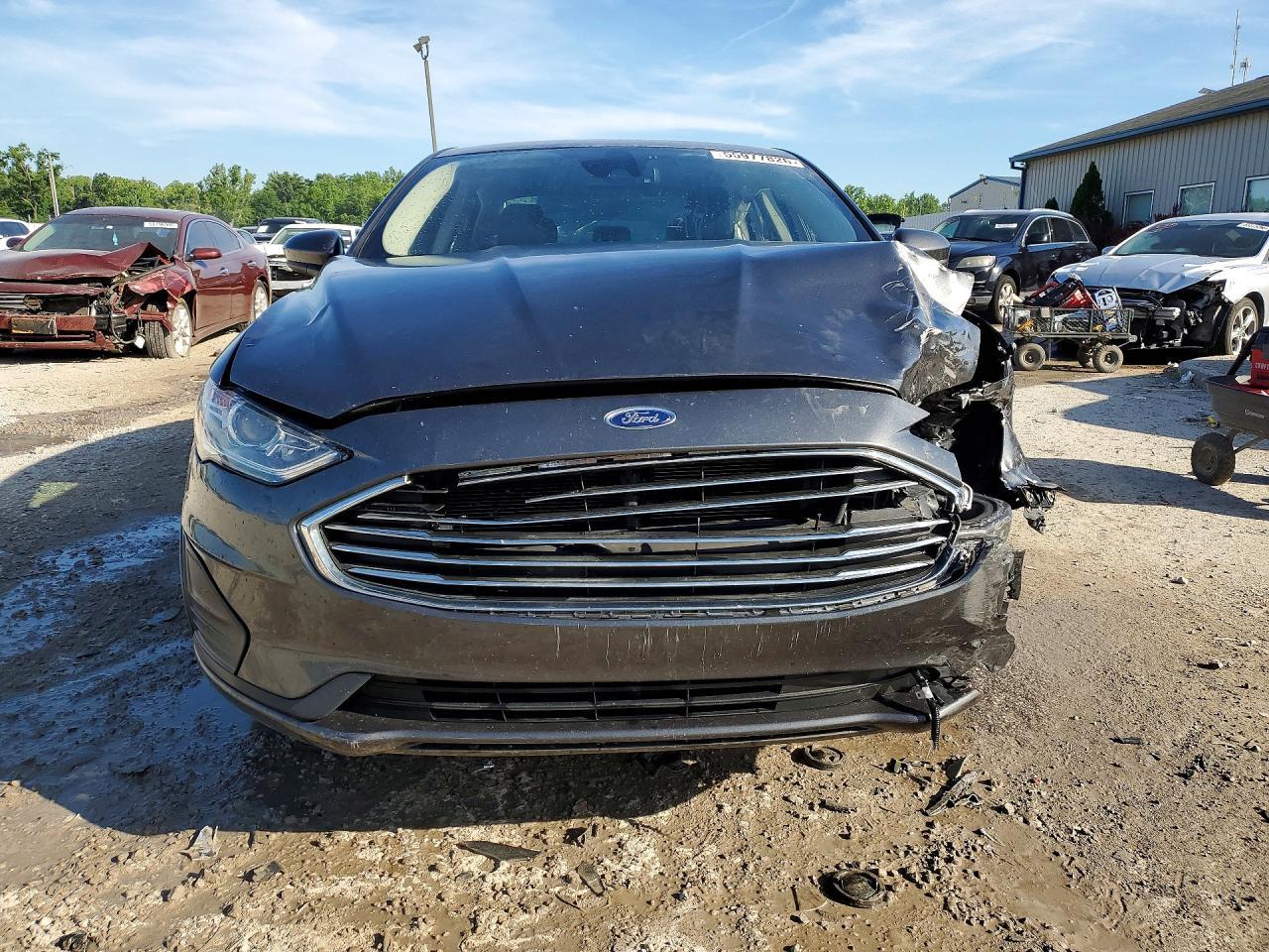 2020 Ford Fusion Se - Фото 5
