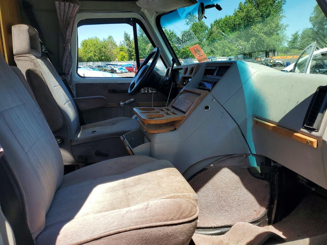 1996 Chevrolet Motorhome Chassis - Image 5