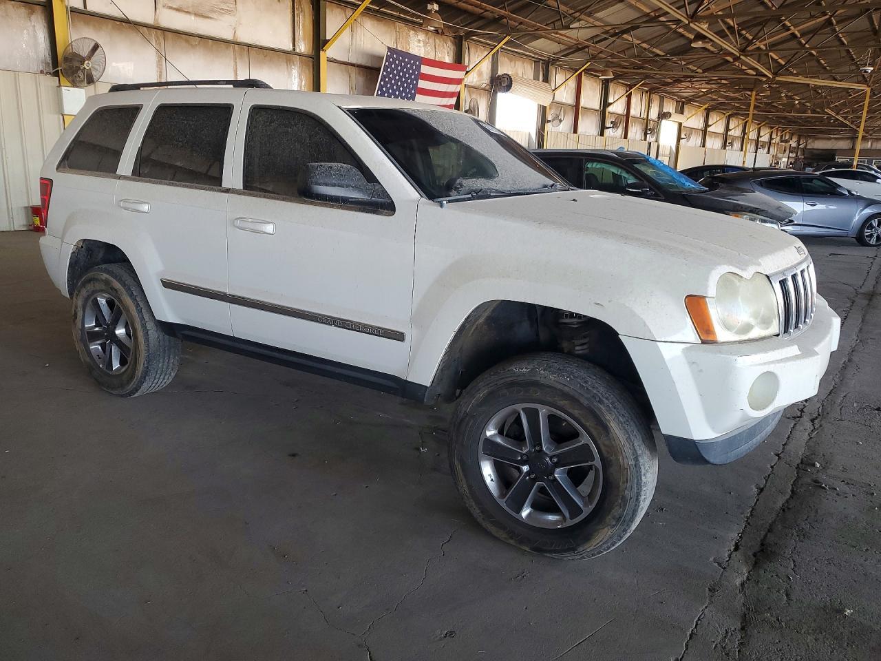 2005 Jeep Grand Cherokee Limited - Image 4