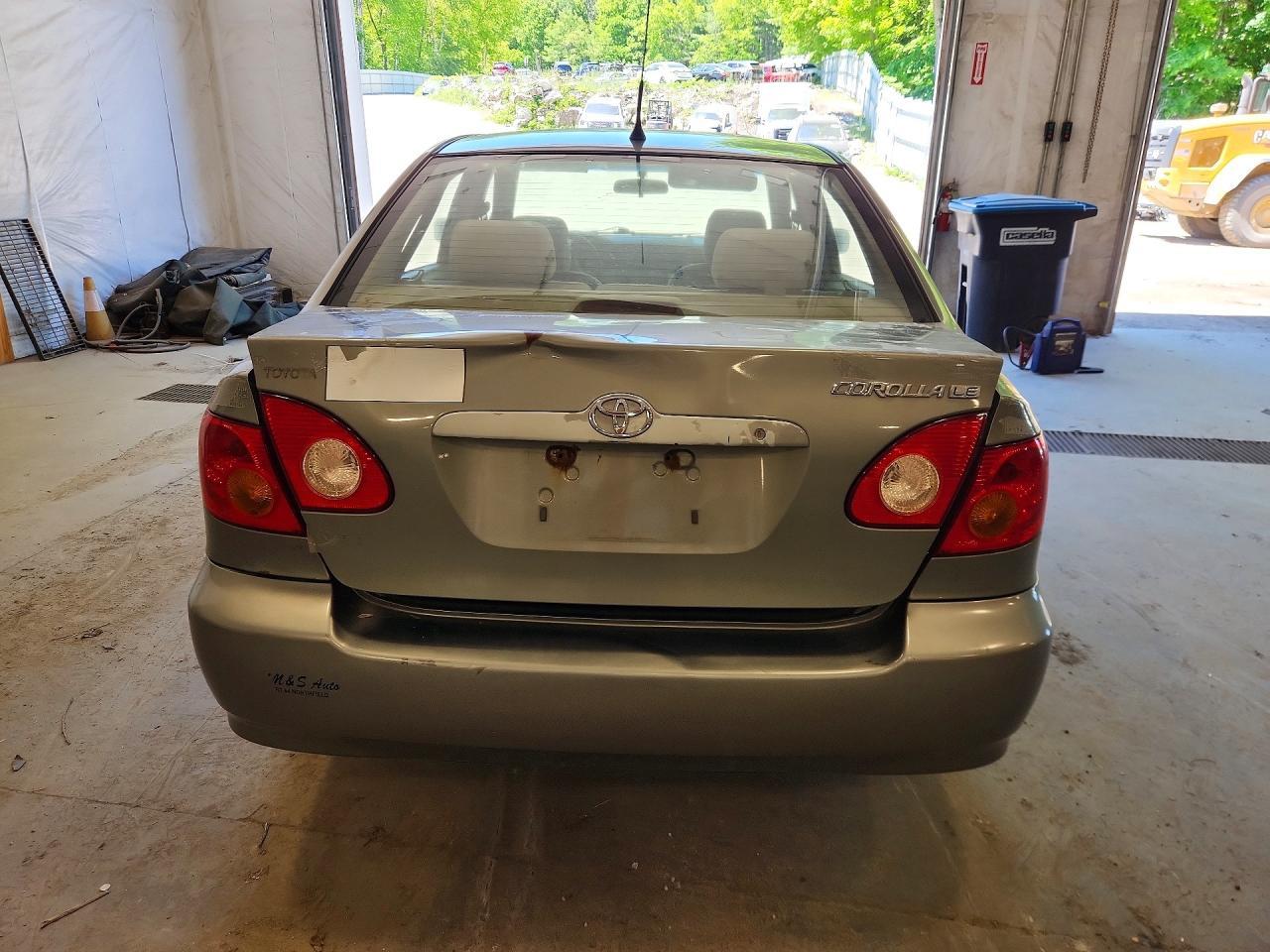 2004 Toyota Corolla - Фото 6