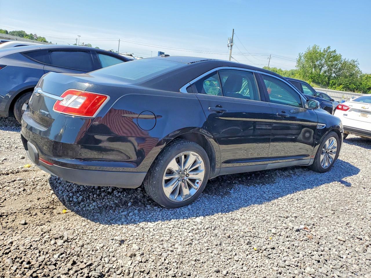 2010 Ford Taurus Limited - Фото 3