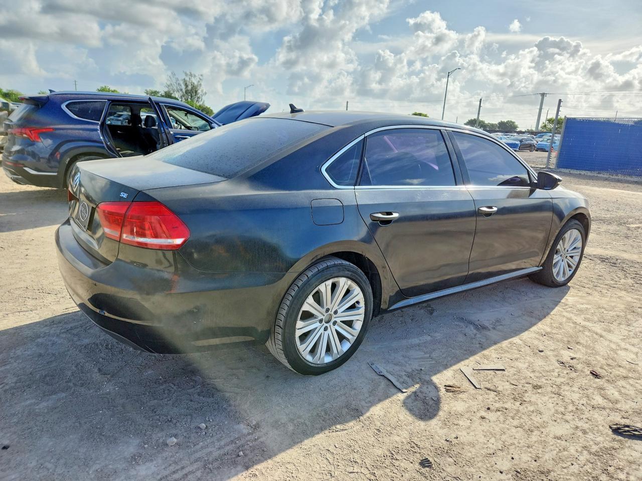 2012 Volkswagen Passat Se - Фото 3