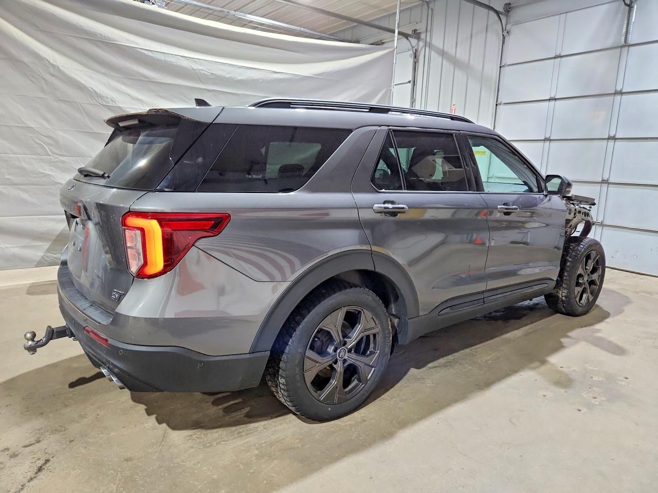 2021 Ford Explorer St - Фото 3