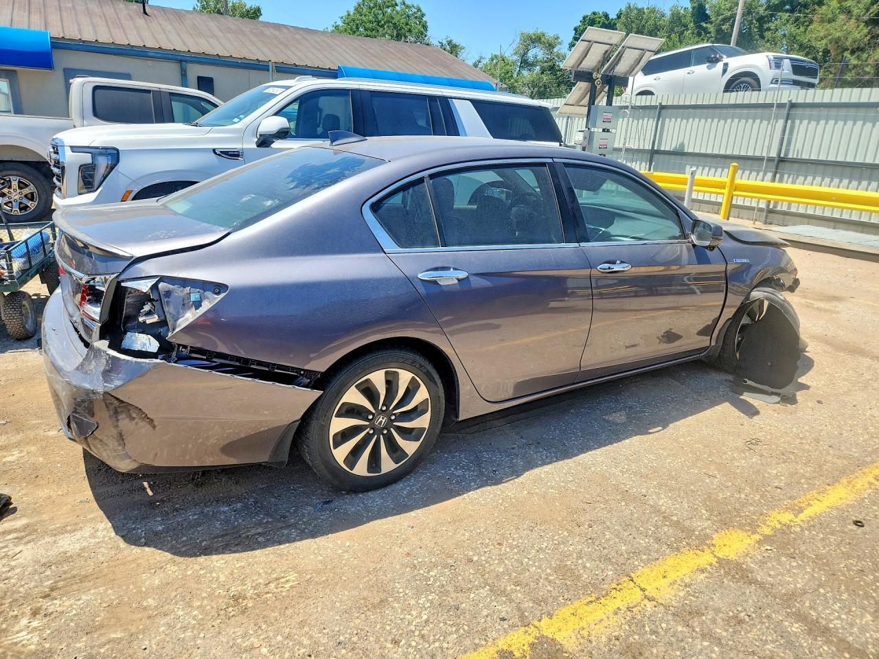 2014 Honda Accord Hybrid Exl - Image 3