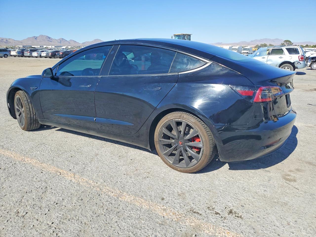 2018 Tesla Model 3 - Фото 2