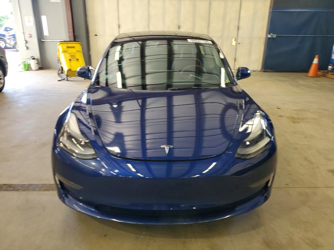 2023 Tesla Model 3 - Фото 5