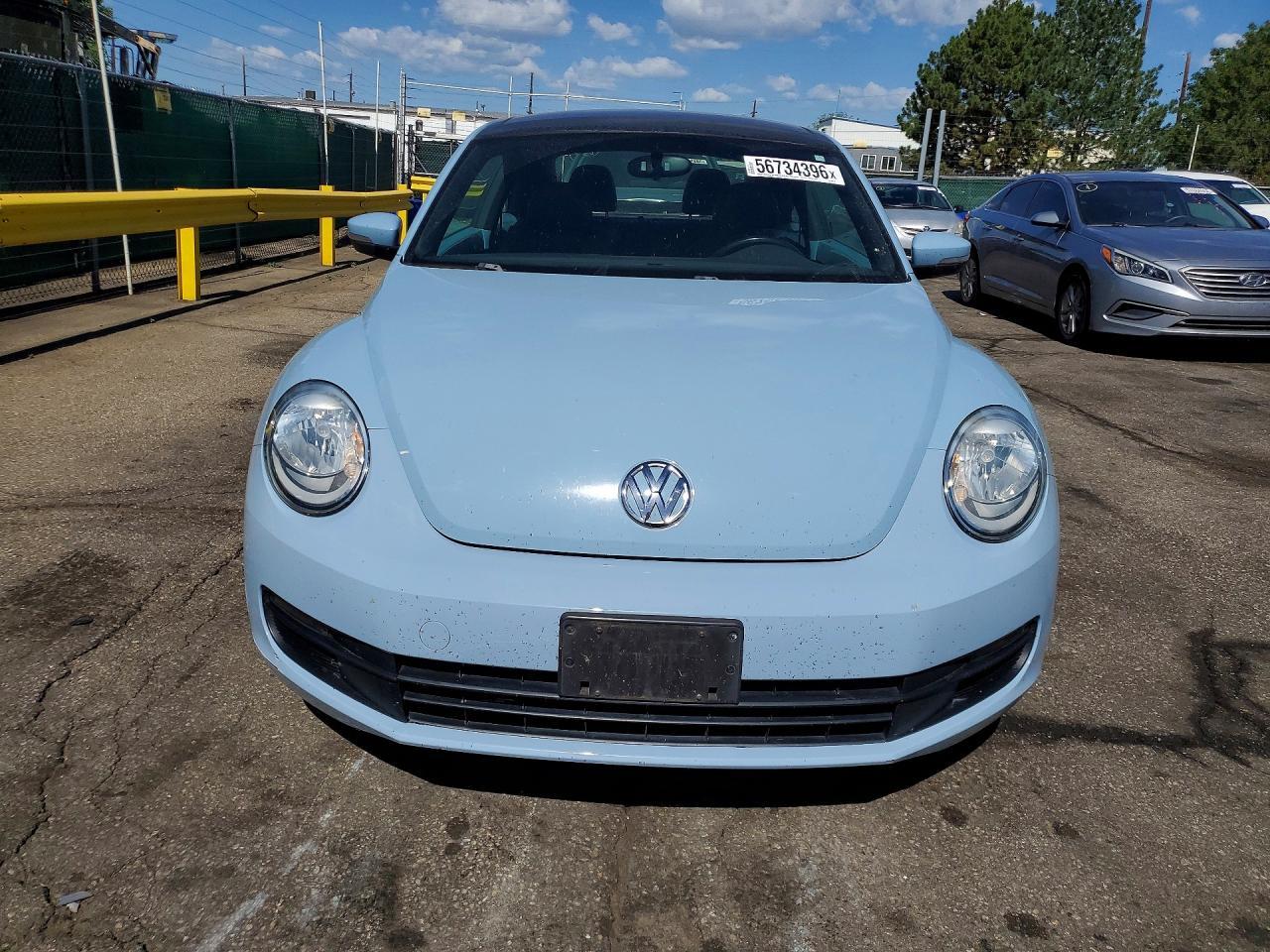2015 Volkswagen Beetle 1.8T - Image 5
