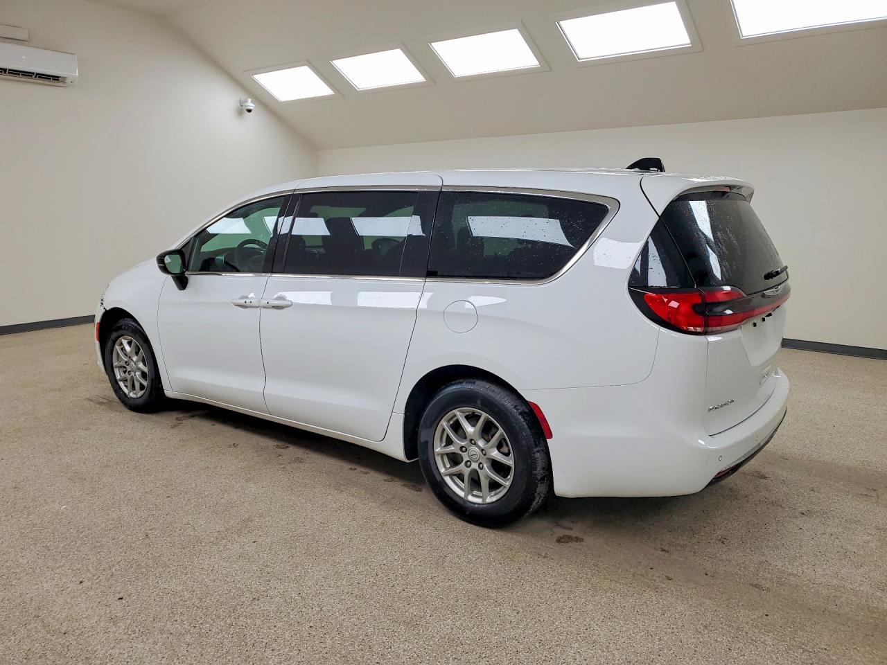 2026 Chrysler Pacifica Select - Фото 2