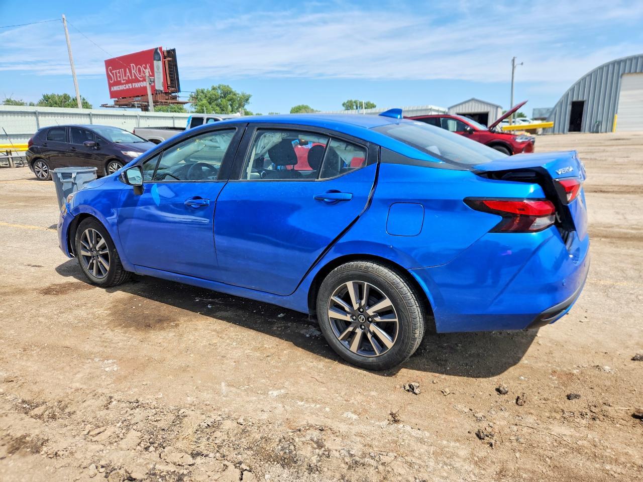 2020 Nissan Versa Sv - Image 2