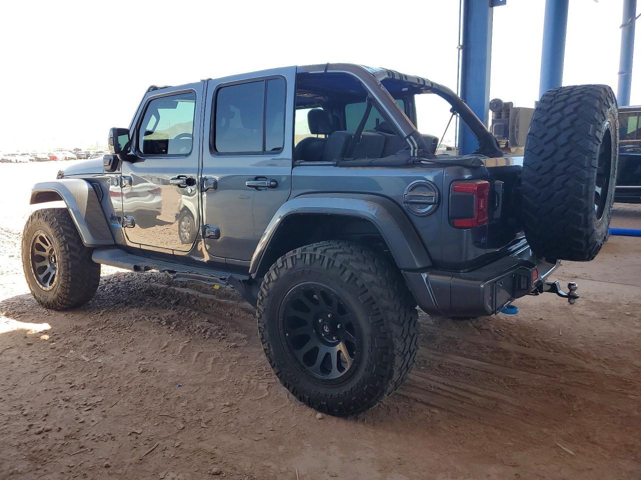 2021 Jeep Wrangler Unlimited Sahara 4Xe - Image 2