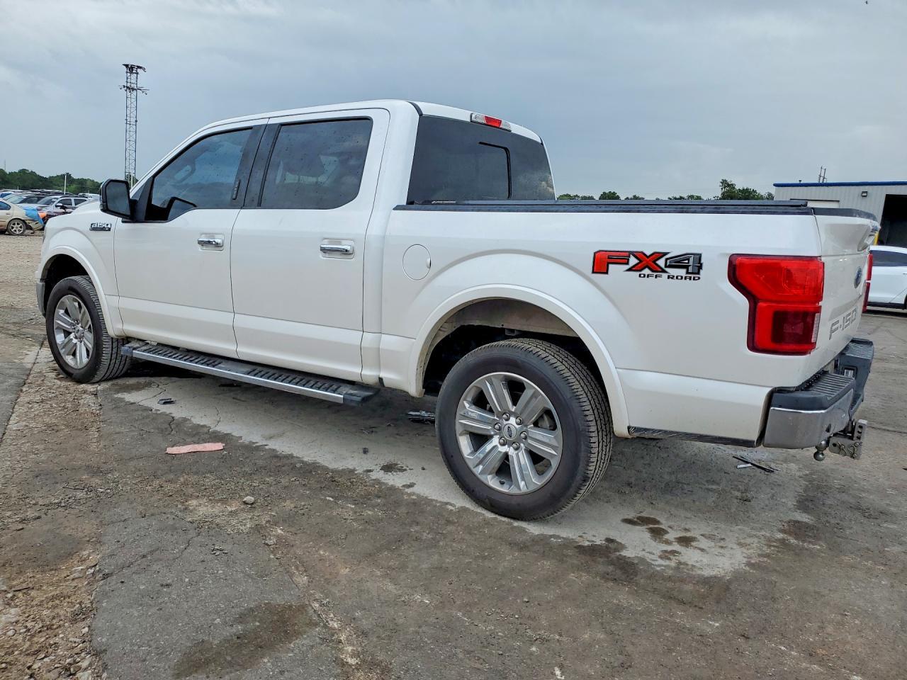 2018 Ford F150 Supercrew - Фото 2