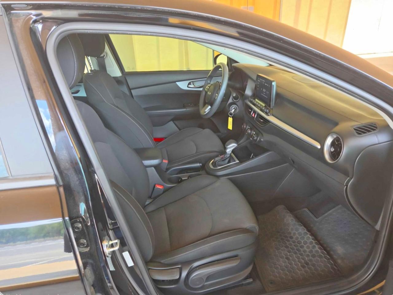 2022 Kia Forte Fe - Фото 5