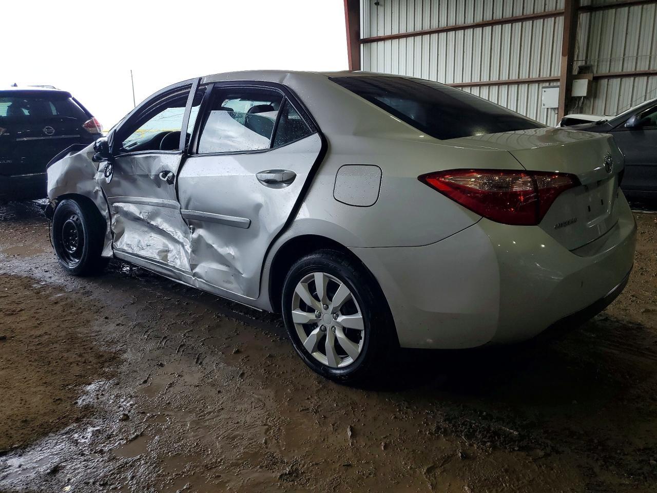 2019 Toyota Corolla Le - Фото 2