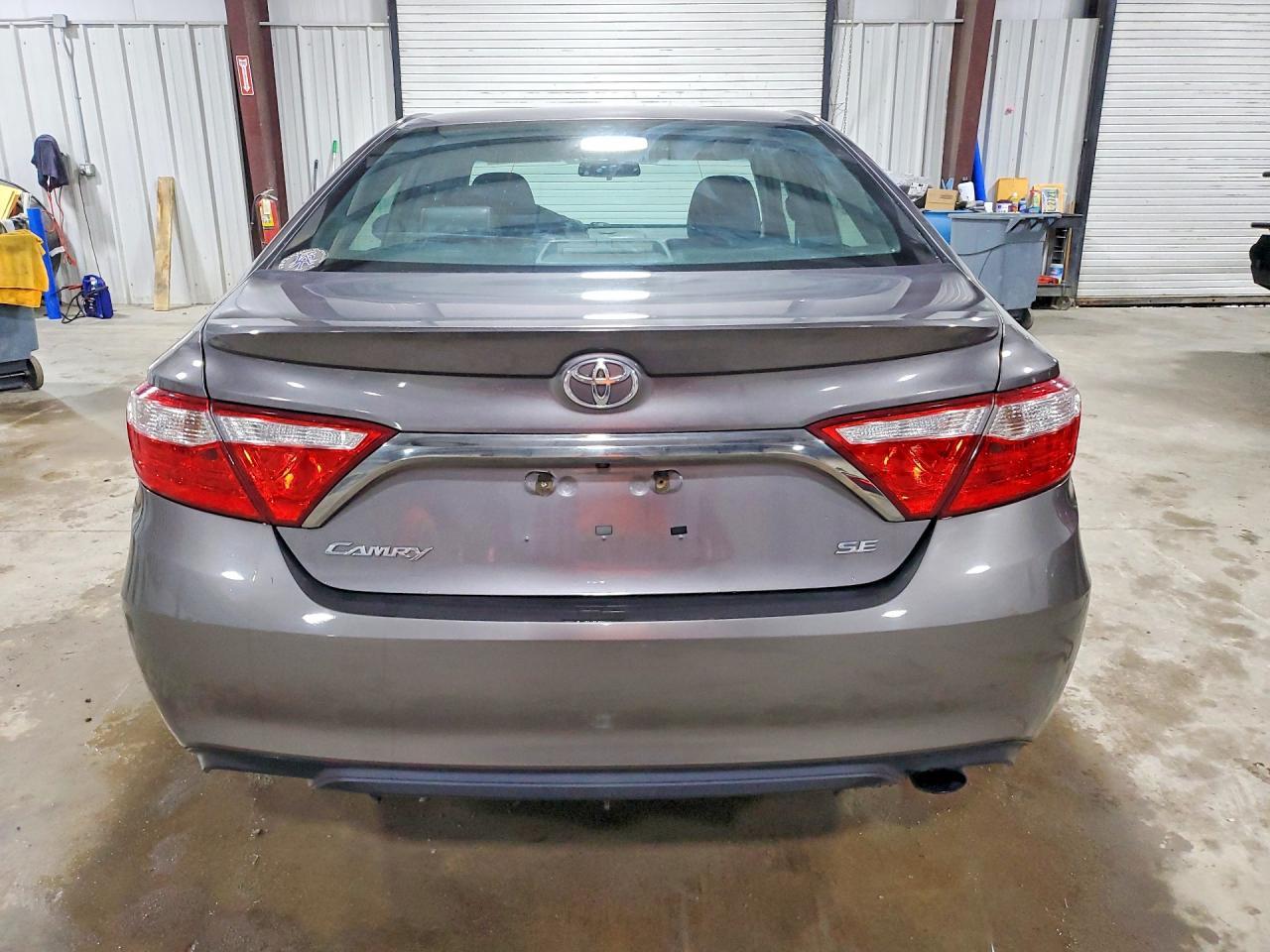 2017 Toyota Camry Se - Image 6