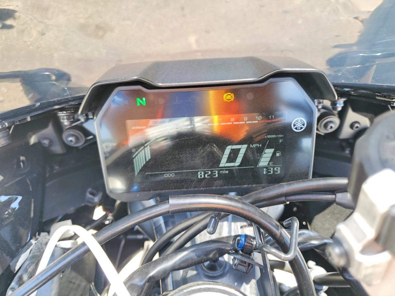 2025 Yamaha Yzfr7 - Фото 7