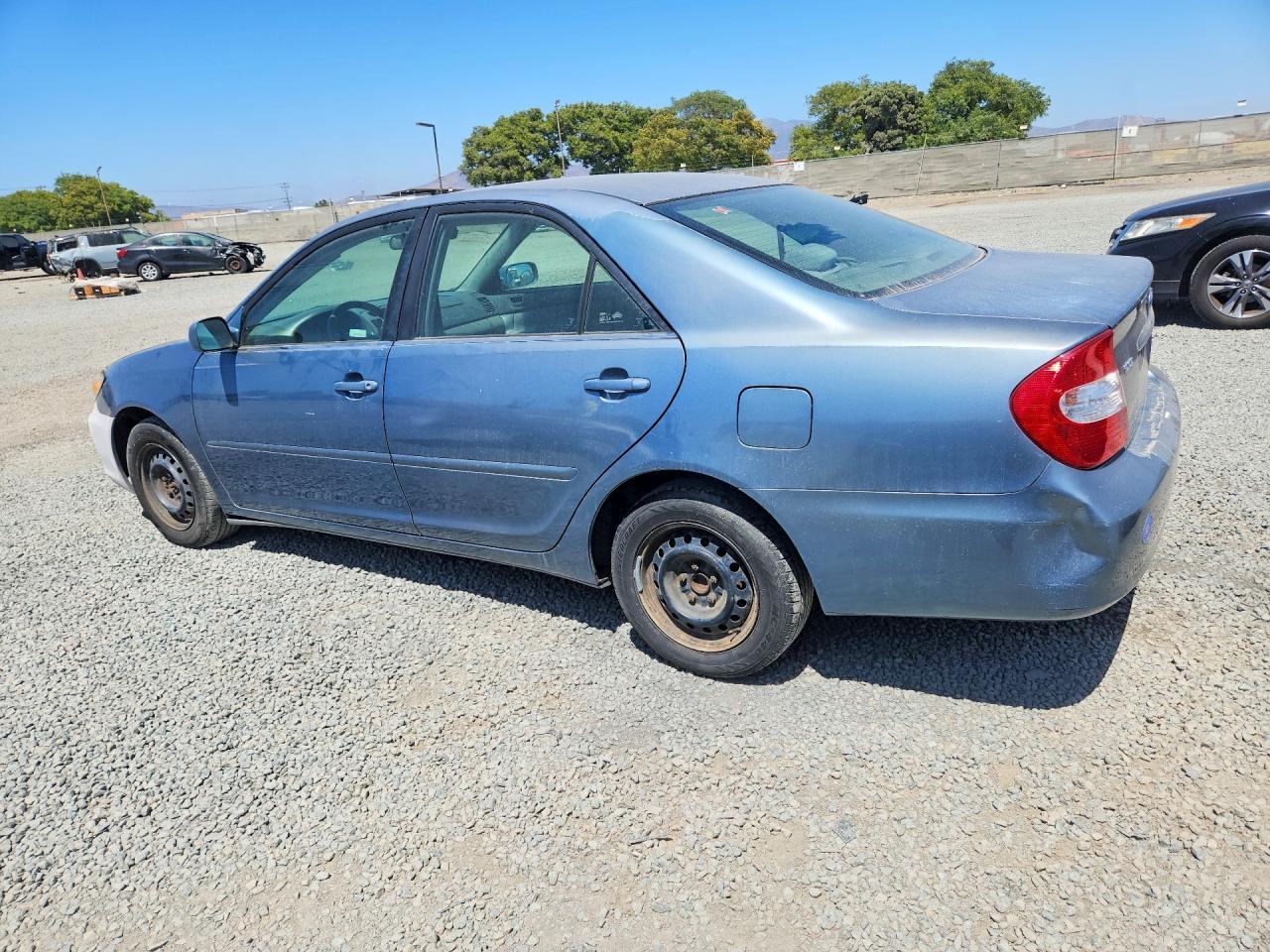 2003 Toyota Camry Le - Фото 2