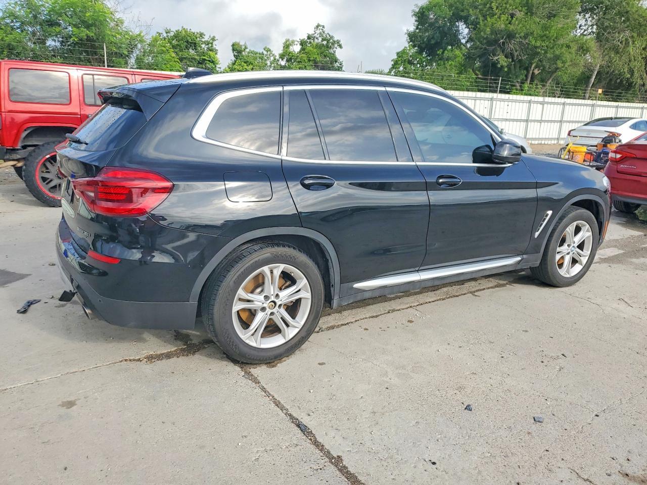 2021 BMW X3 Sdrive30I - Фото 3