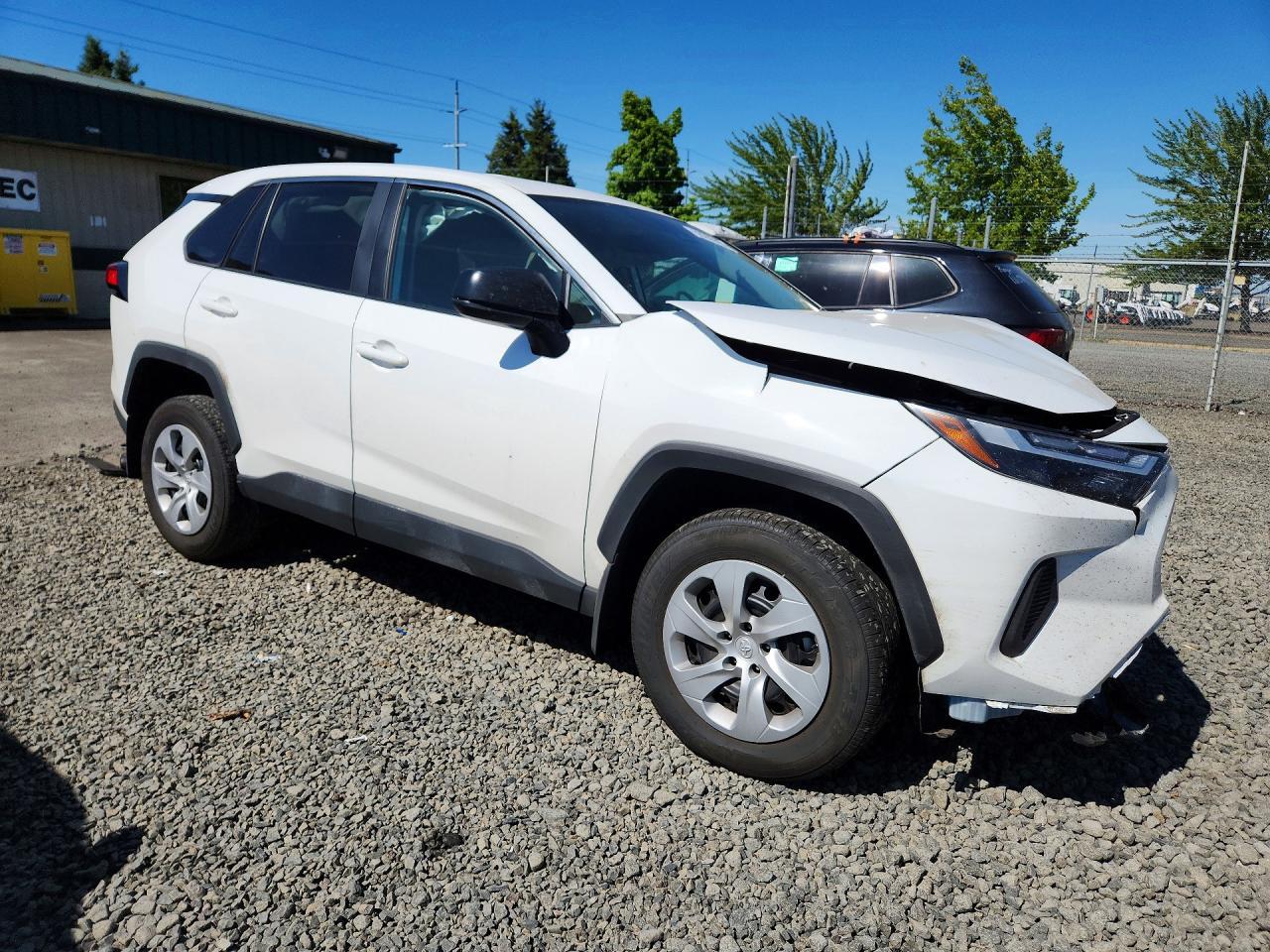 2025 Toyota Rav4 Le - Image 4