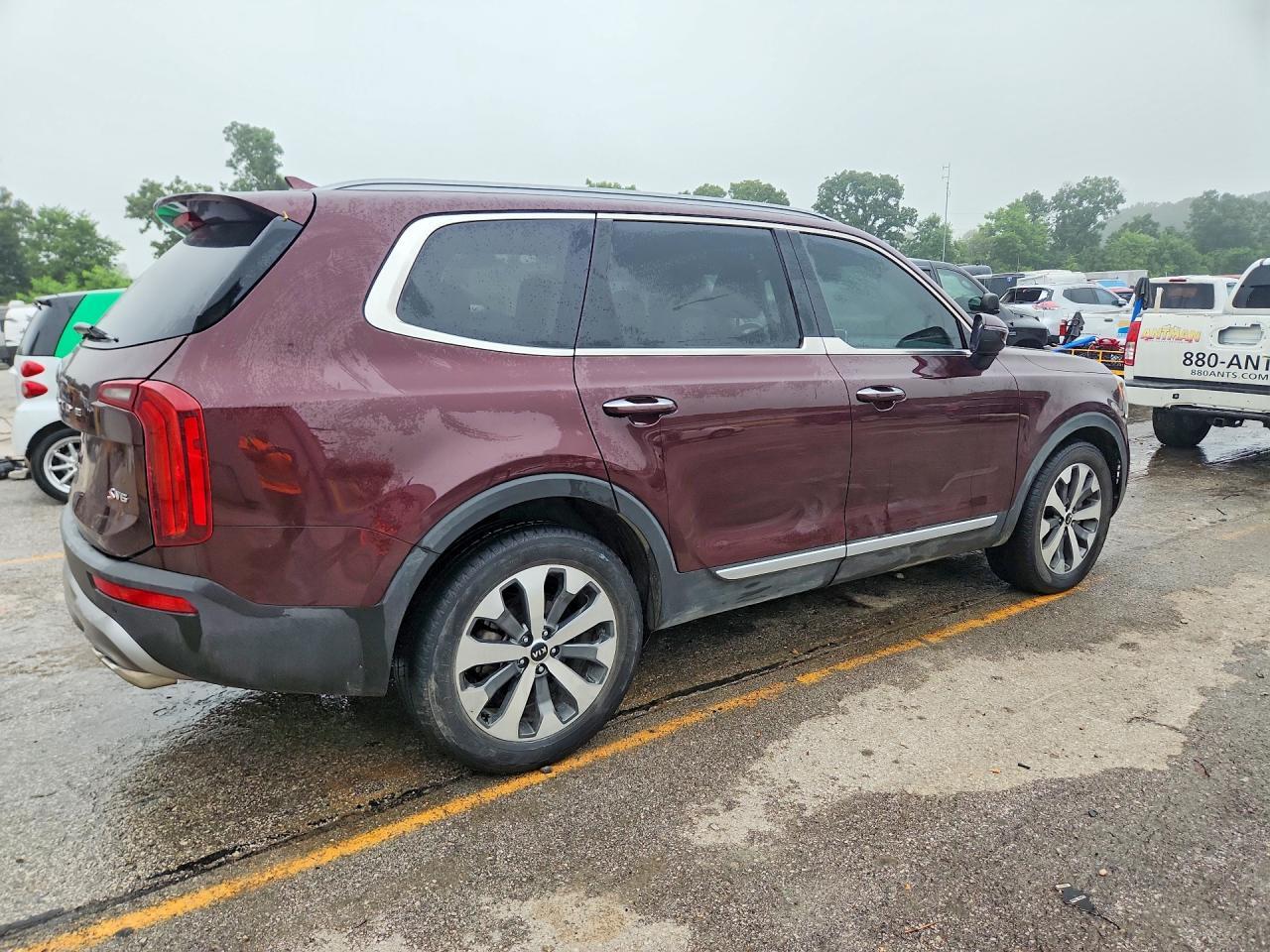 2020 Kia Telluride S - Image 3