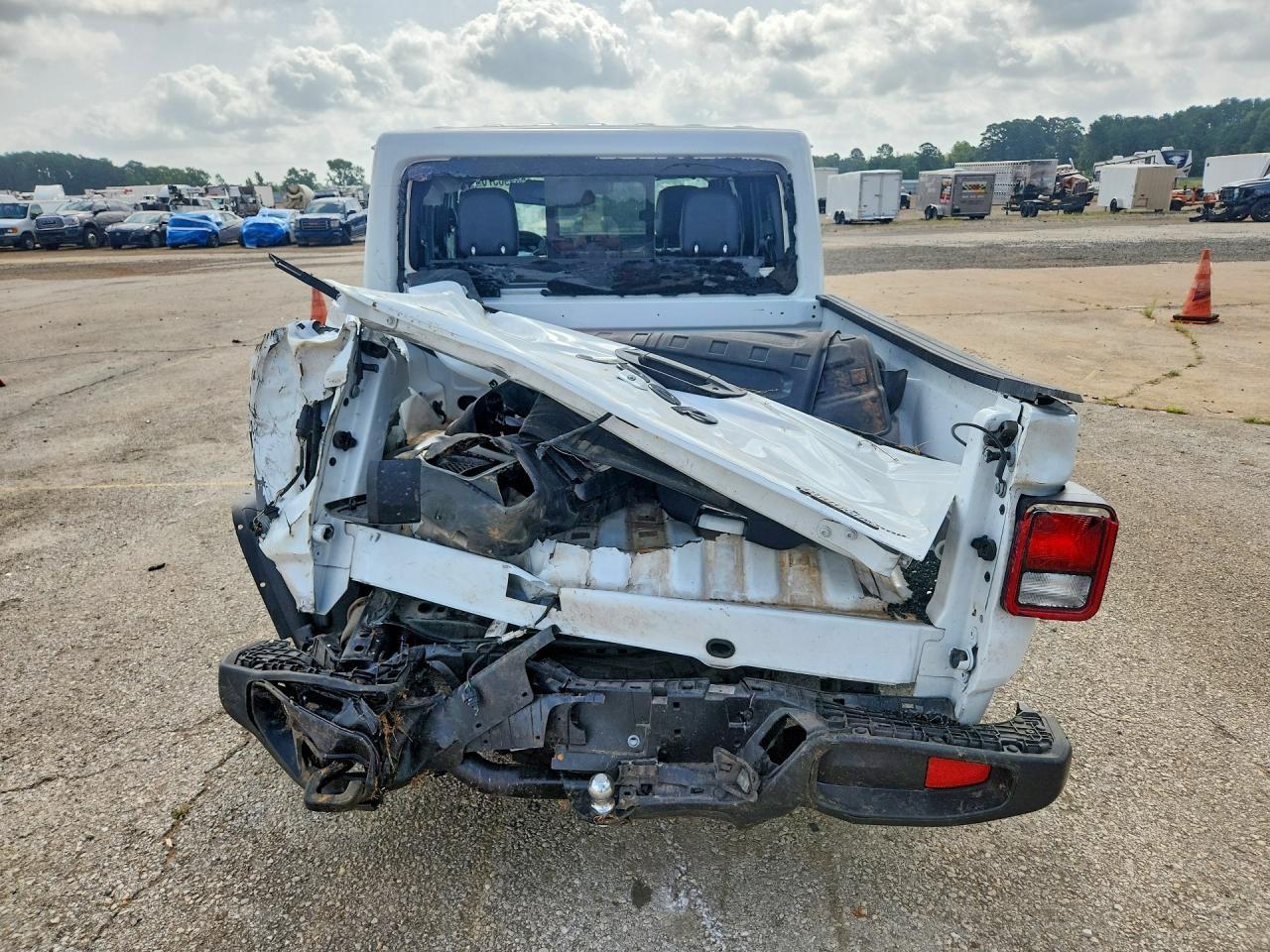 2024 Jeep Gladiator Sport - Image 6
